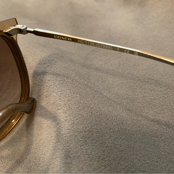 NWT Coach HC7135 Sunglasses, Light Gold/Brown/Light Brown Grey Gradient, 54 mm - Picture 7 of 10